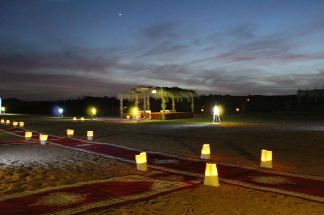 Hotel Luxury Bega Camp Merzouga Esterno foto