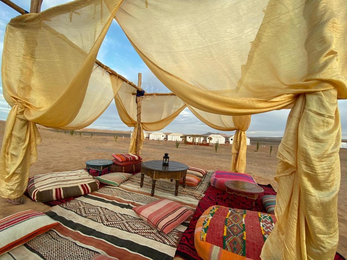 Hotel Luxury Bega Camp Merzouga Esterno foto